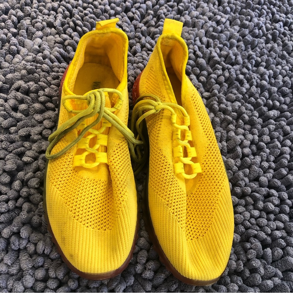 Wanted Yellow Mesh Water Shoes with Hombre Sole